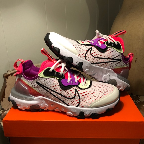 NIKE REACT VISION (GS) size size women